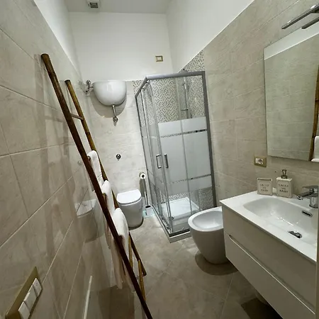 Pensionat Cesarano House