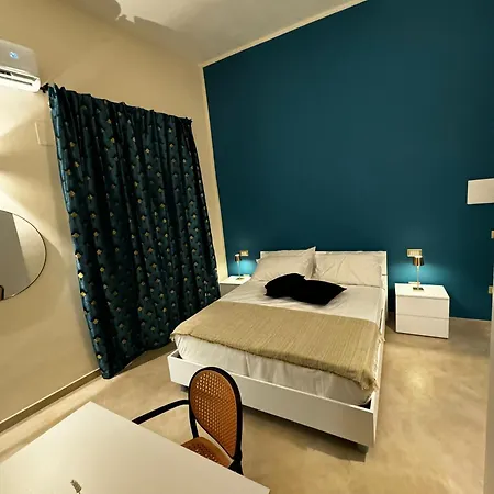 Πανσιόν Cesarano House *