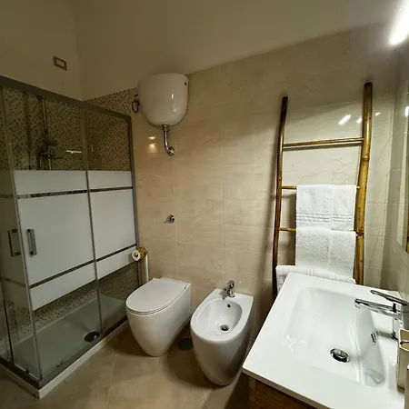 Cesarano House 招待所 庞贝